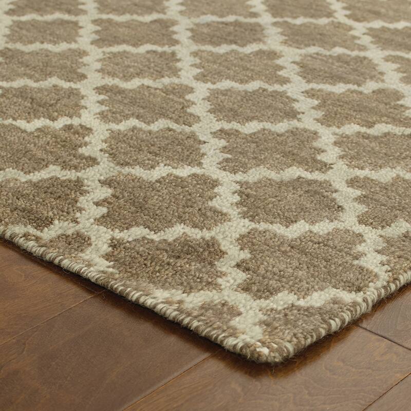 Vista Home Hand-made Wool Scalloped Trellis Area Rug
