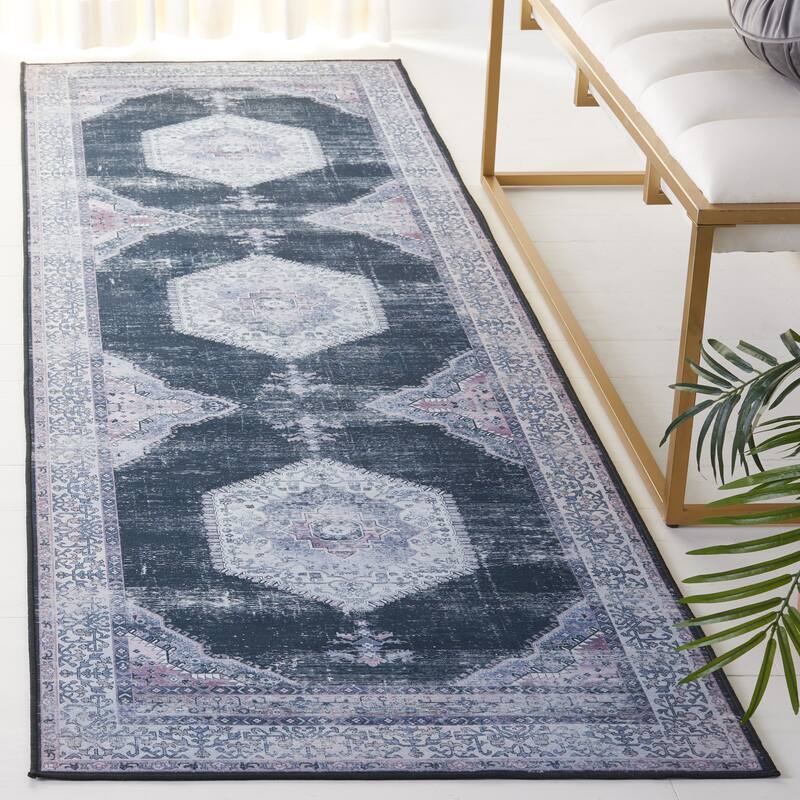 SAFAVIEH Tucson Machine Washable Slip Resistant Liddie Traditional Rug