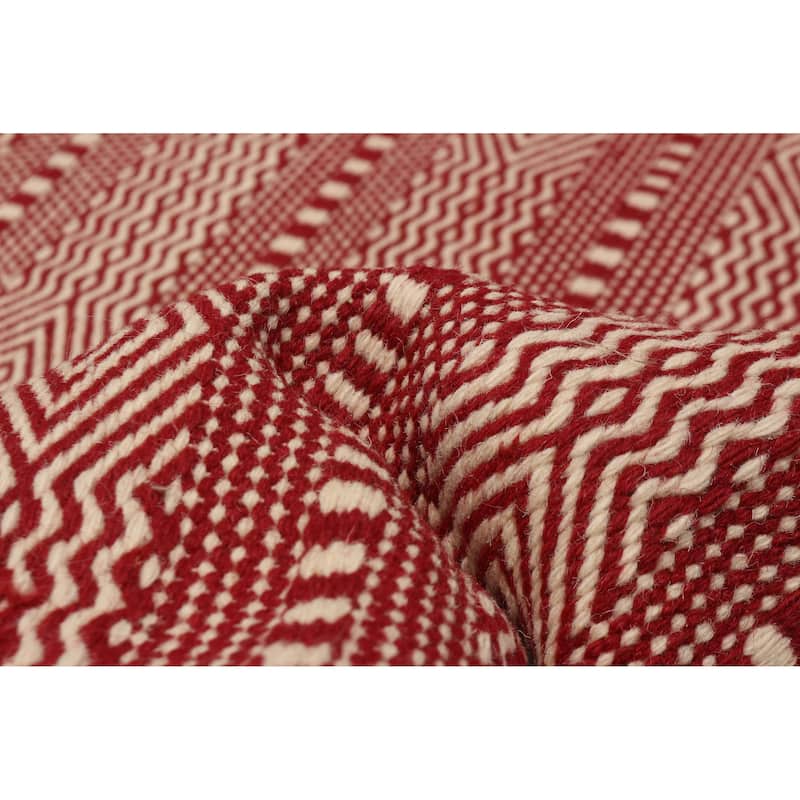 Nevada Red Kilim 4'11" x 7'10" - 4'11 x 7'10