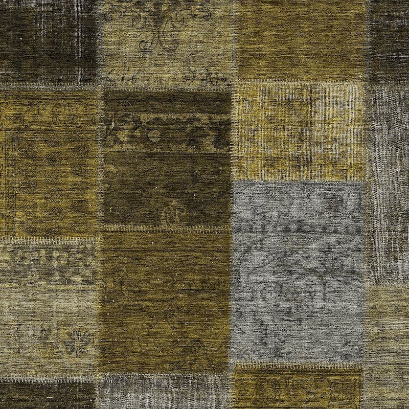HomeRoots Patchwork Transitional Rectangle Outdoor Rug