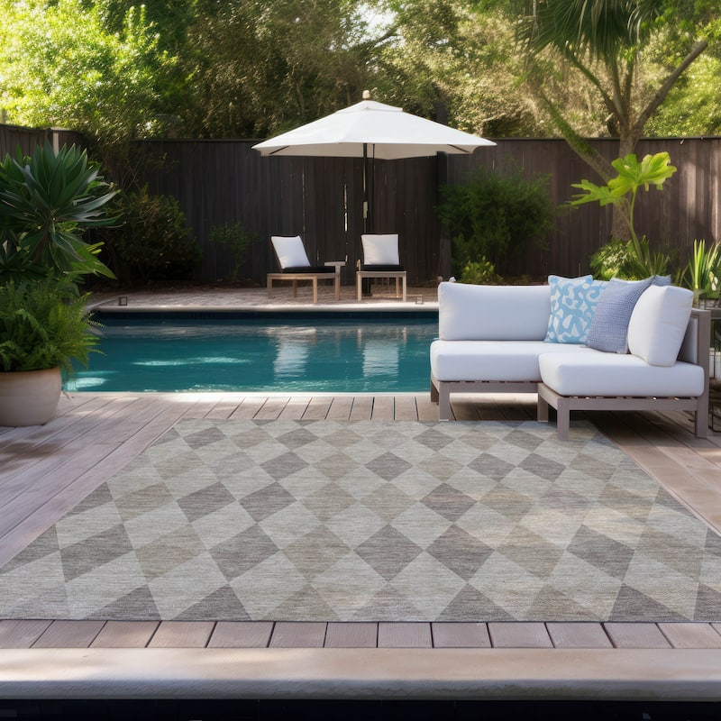 Machine Washable Indoor/ Outdoor Argyle Chantille Rug