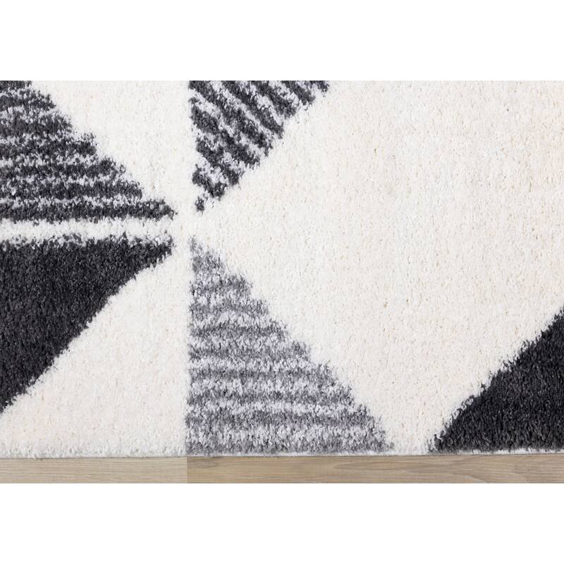 Fairmont Collection - White/Gray Striped Triangles Rug