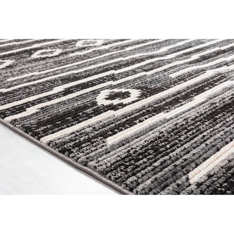 Juniper Collection Black Machine Made Indoor Area Rug