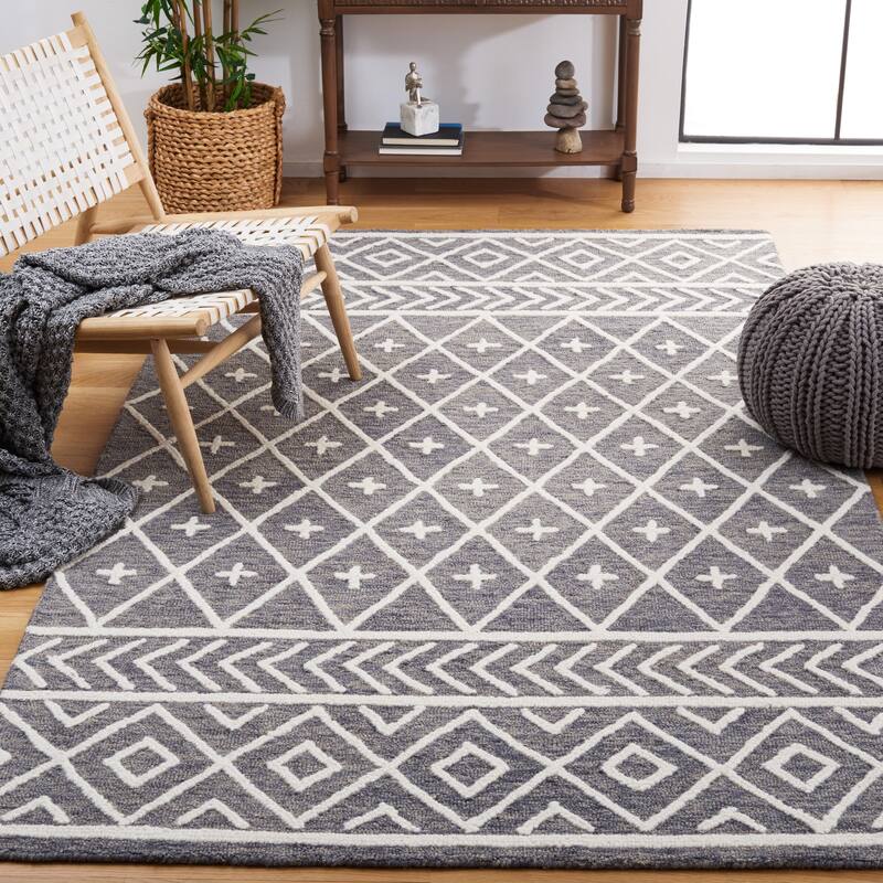 SAFAVIEH Handmade Metro Lousine Moroccan Boho Wool Rug - 5' x 8' - Grey/Ivory