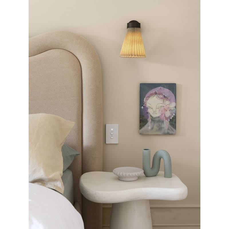 Beacon Lighting Amore 1 Light Pleated Wall Bracket