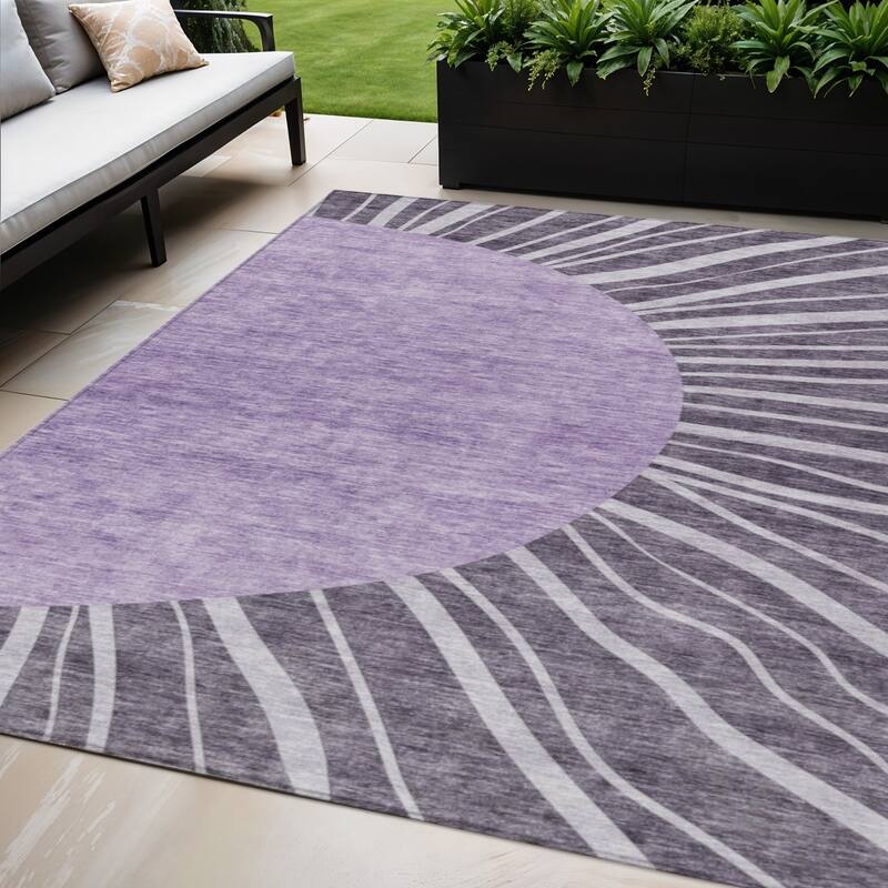HomeRoots Abstract Transitional Rectangle Outdoor Rug - 5' X 8'