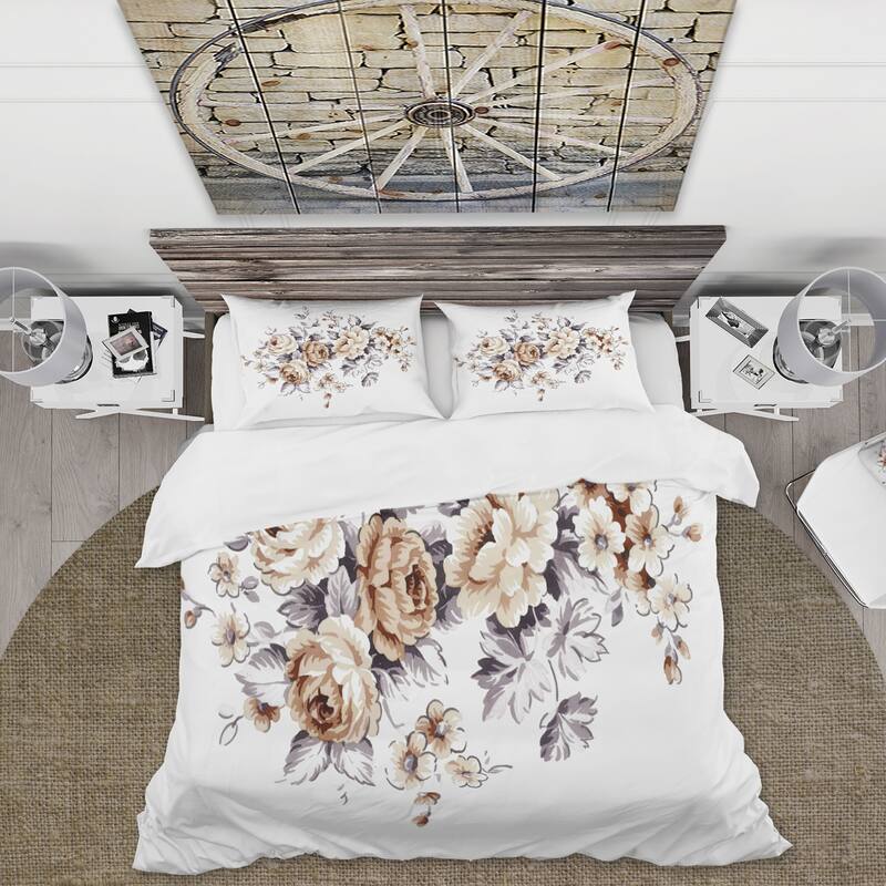 Designart 'Pink Wild Roses' Traditional Duvet Cover Set