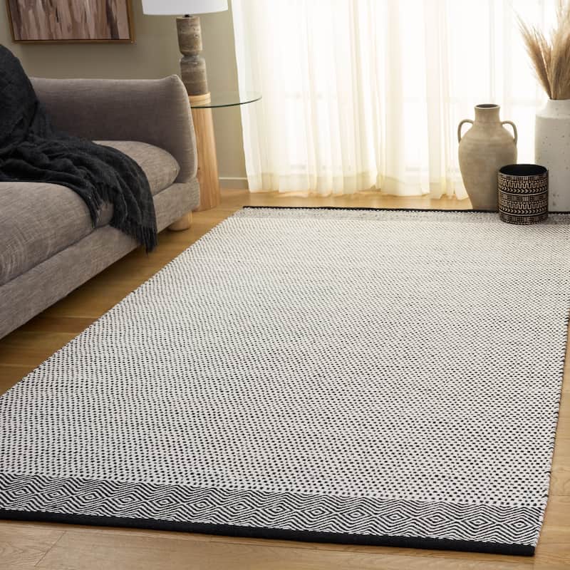 SAFAVIEH Handmade Kilim Mairwen Cotton & Wool Rug