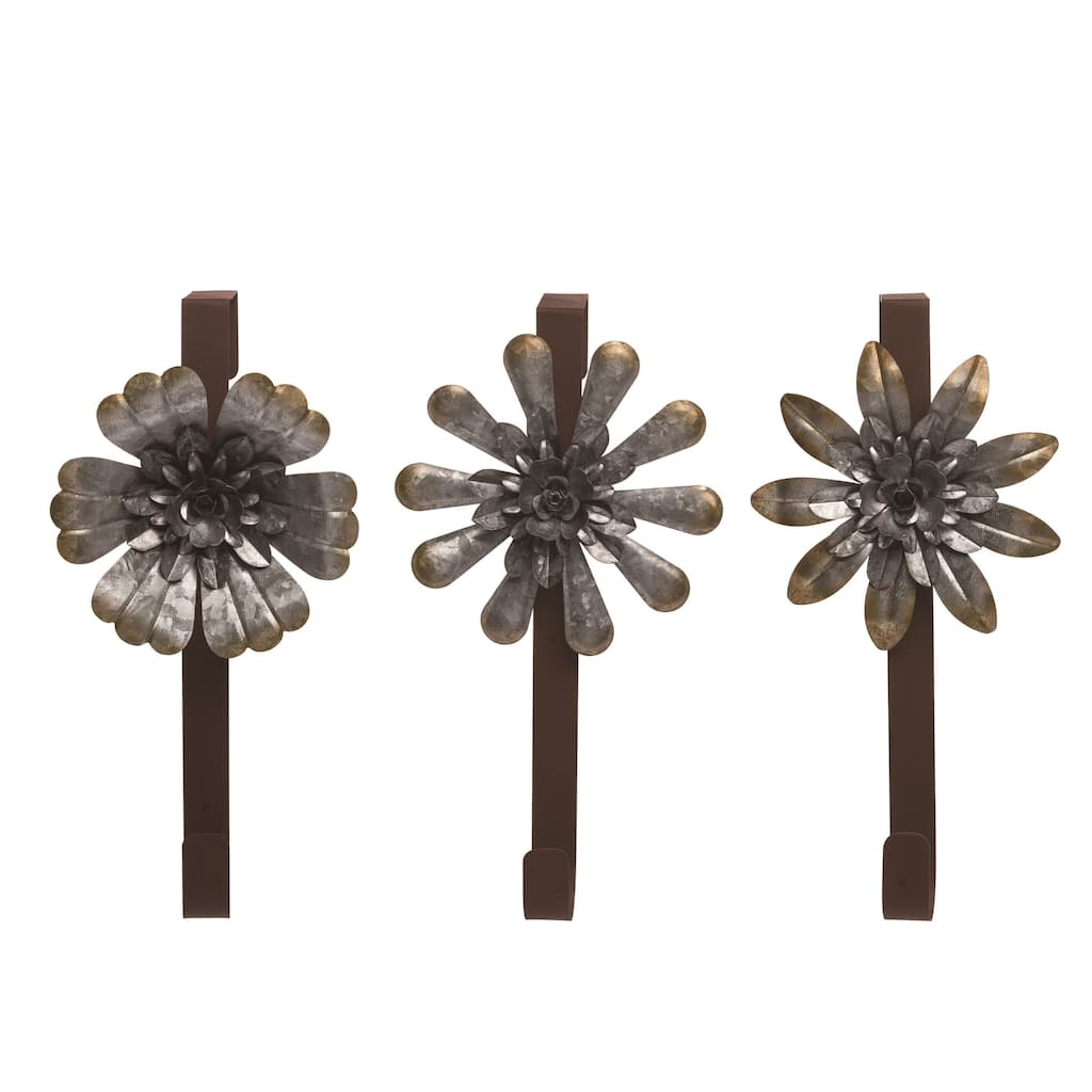 Transpac Metal Rustic Flower Wreath Hanger Set of 3 Spring Home Decorations