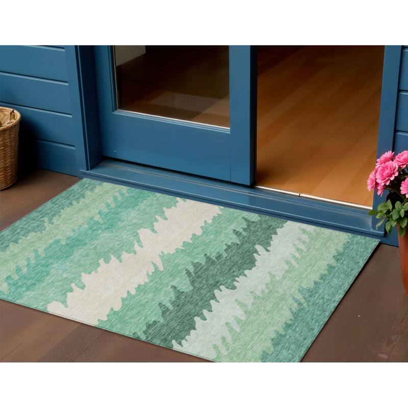 HomeRoots Striped Transitional Rectangle Outdoor Rug - 3' x 5'
