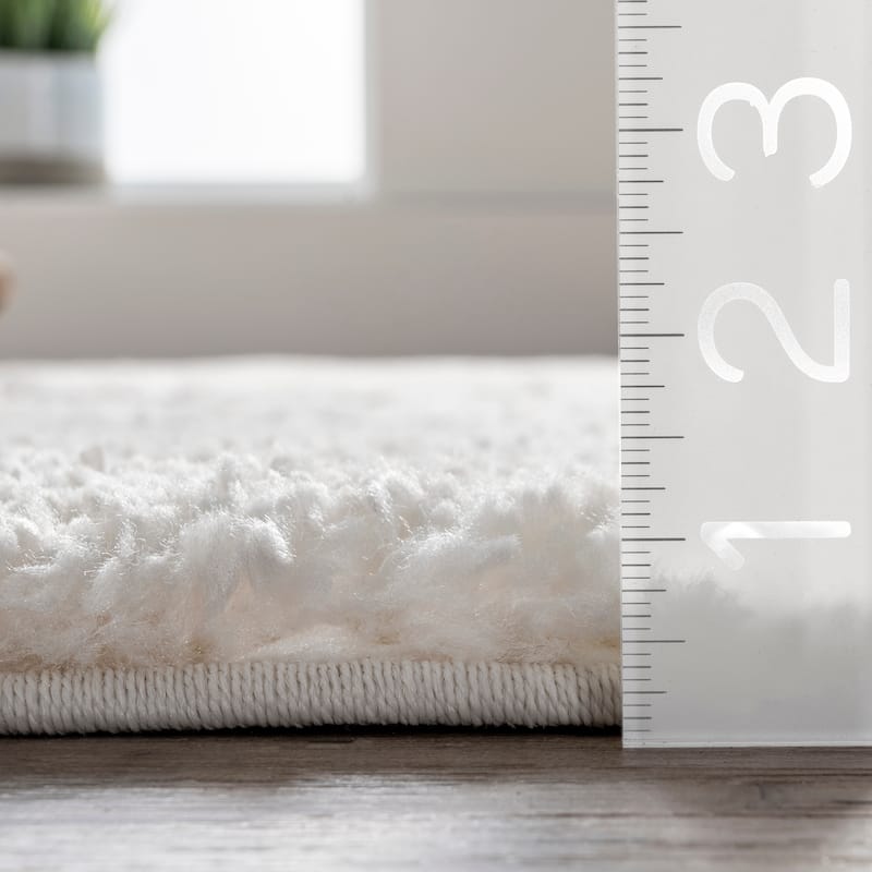Nuloom Natalia Southwestern Shag Tassel Area Rug
