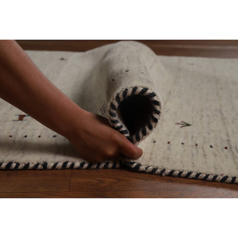 Hand Knotted Oriental 100% Wool Carpet Tribal Animal Pictorial Beige & Ivories Gabbeh Area Rug - 5' 10'' X 4' 4''