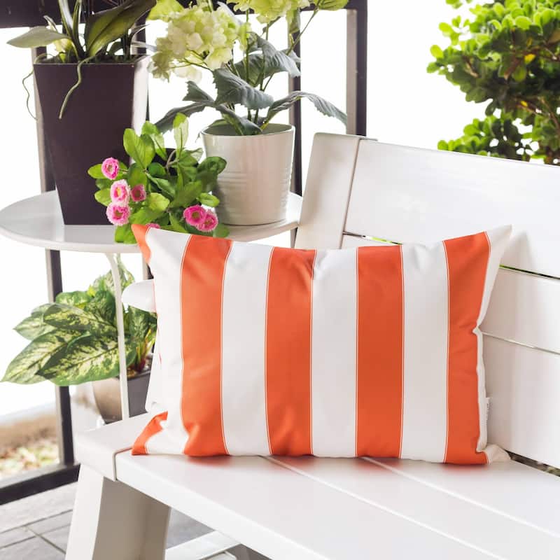 Modern Minimalist Horizon Stripe Pillow