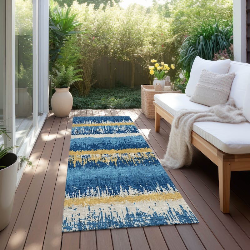 Machine Washable Indoor/ Outdoor Abstract Ombre Chantille Rug - Navy - 2'3" x 7'6"