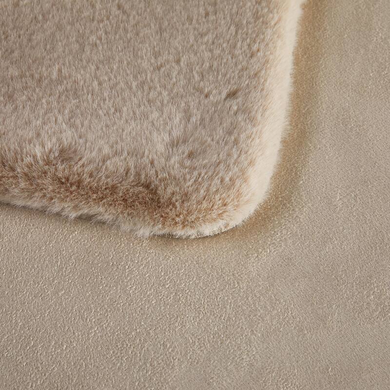 Nanshing Moira Solid Color Soft Shag Accent Rug - 30" x 46"