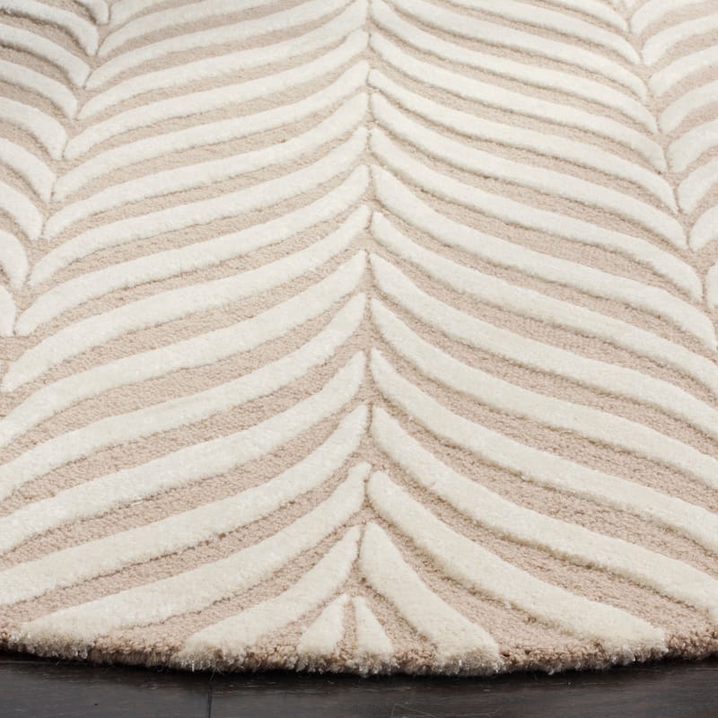 SAFAVIEH Handmade Bella Crescencia Modern Floral Wool Rug