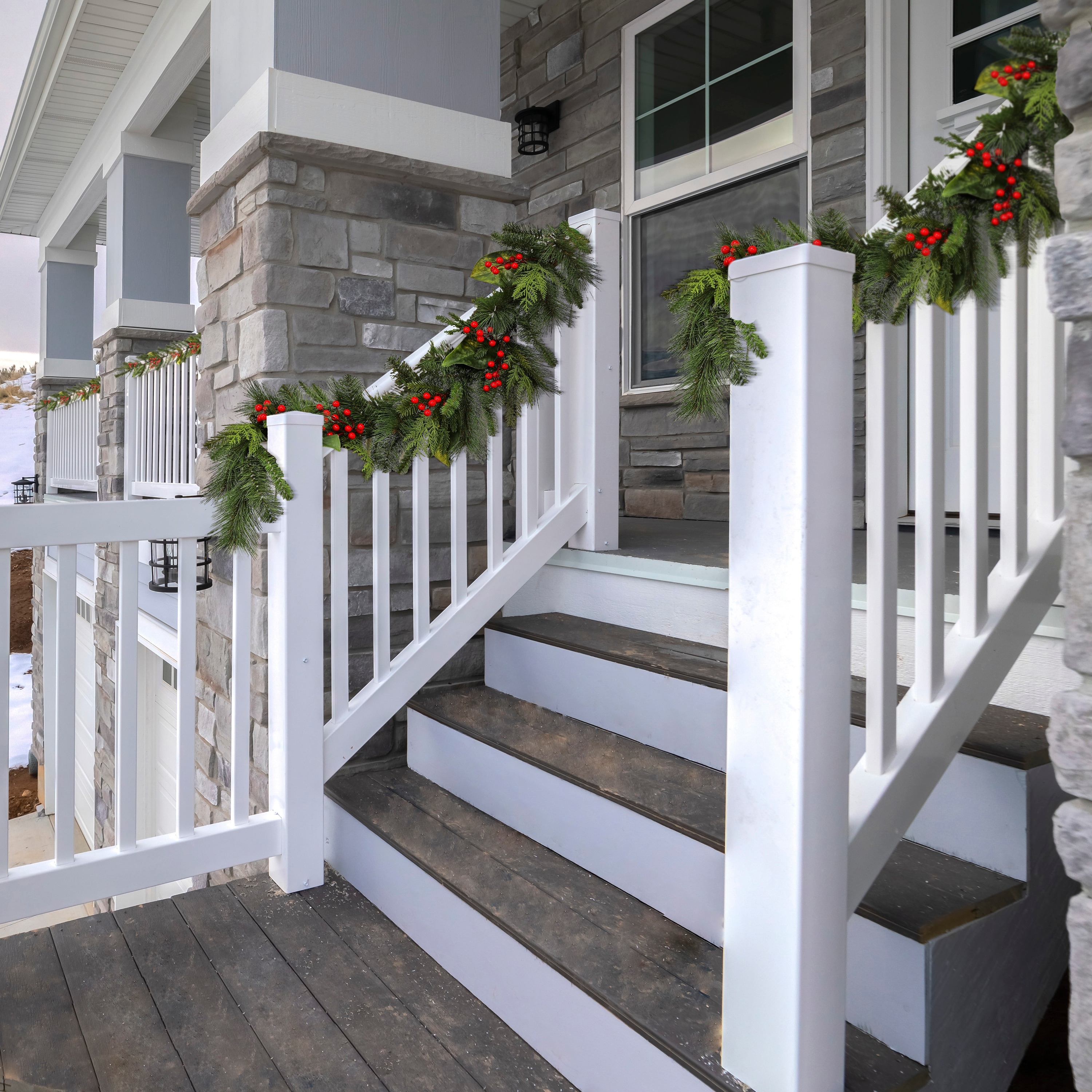 48" Uv Pine/Magnolia/Berry Spruce Garland - 48