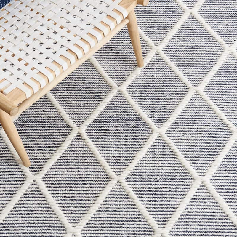 SAFAVIEH Handmade Natura Rachida Boho Wool Rug