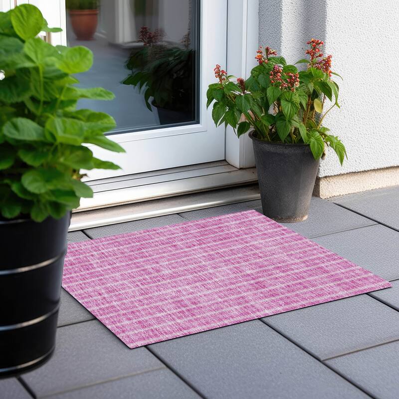 Machine Washable Indoor/ Outdoor Chantille Stripe Twist Rug - Blush - 1'8" x 2'6"