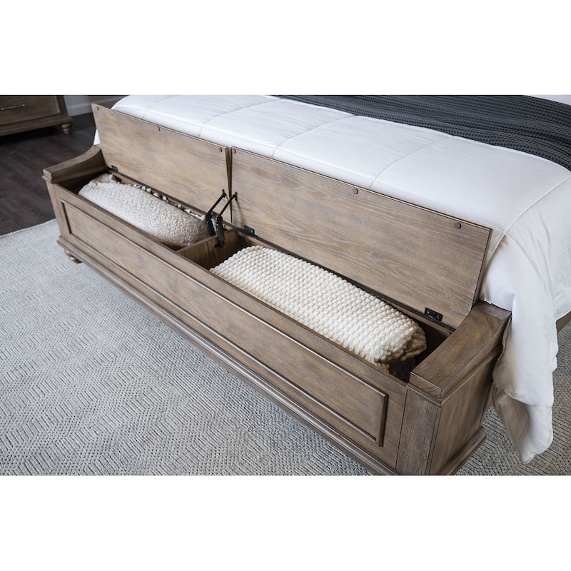 Oak Finish Bedroom Set Transitional Bed with Footboard Storage Bench