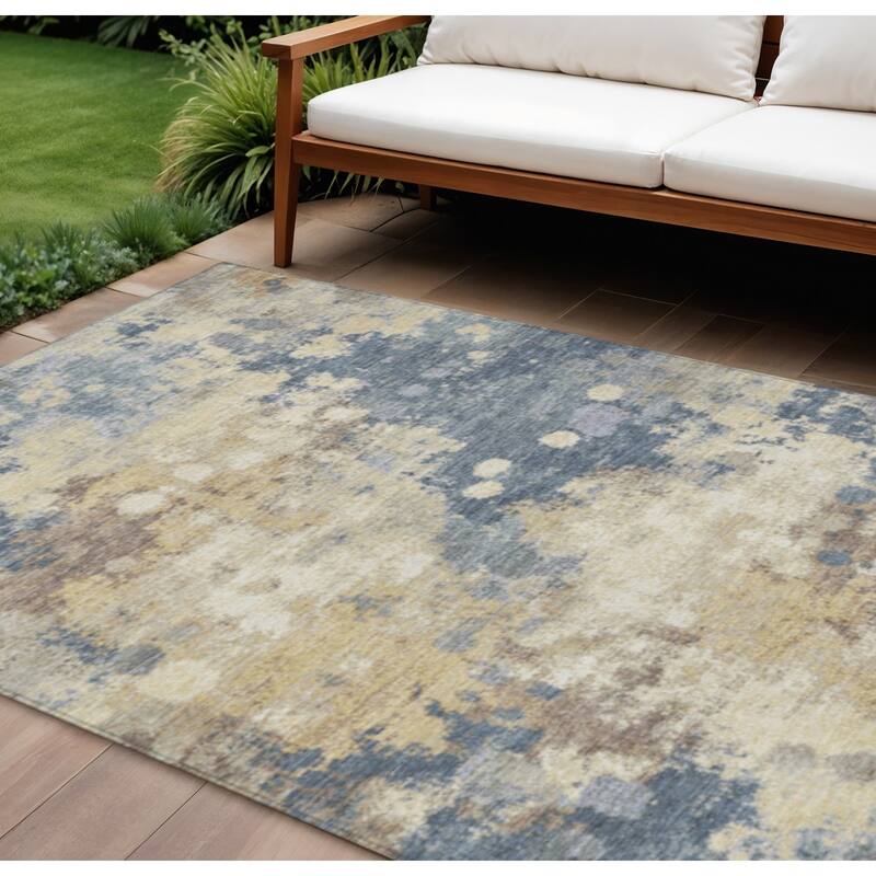 HomeRoots Abstract Transitional Rectangle Outdoor Rug - 9' X 12'