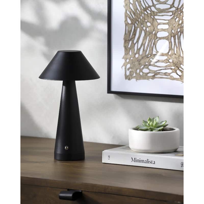 Livabliss Furnas Traditional Accent Table Lamp - Black