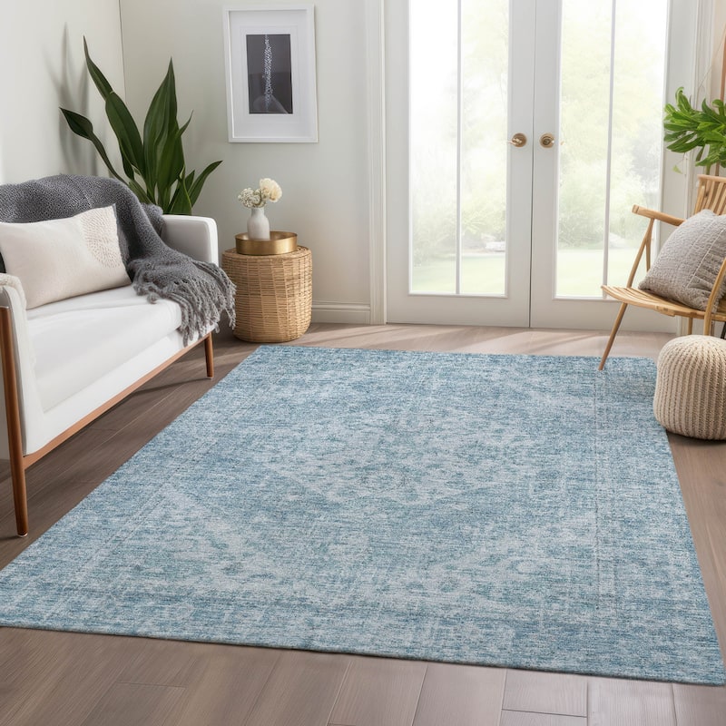 Machine Washable Indoor/ Outdoor Vintage Traditional Chantille Rug