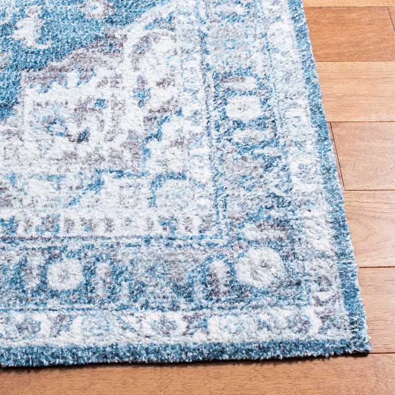 SAFAVIEH Handmade Classic Vintage Grozdana Transitional Polyester Rug