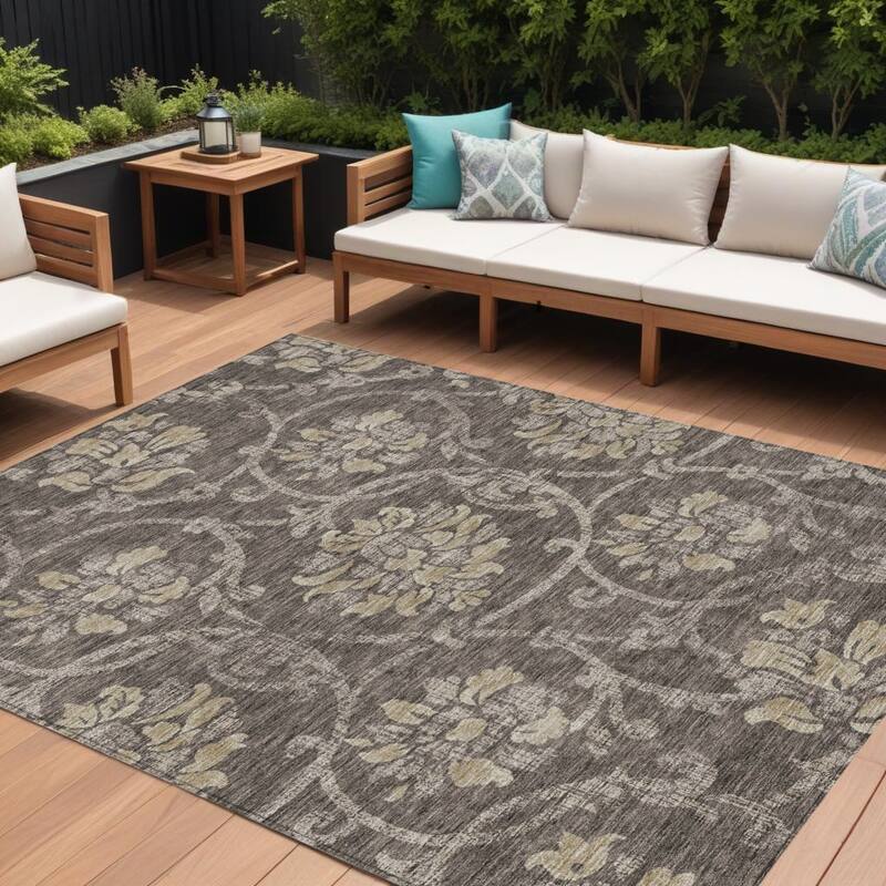 HomeRoots Floral Traditional Rectangle Outdoor Rug - 10' X 14'