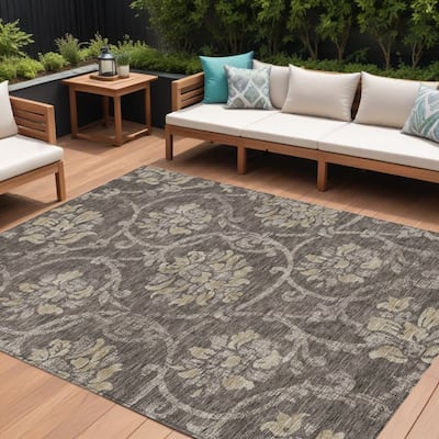 HomeRoots Floral Traditional Rectangle Outdoor Rug