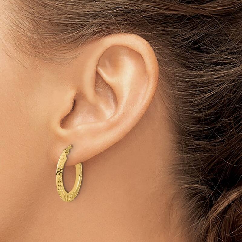 Curata 14k Yellow Gold Polished and Diamond cut Knife Edge Hoop Earrings - 22.4x21.55mm