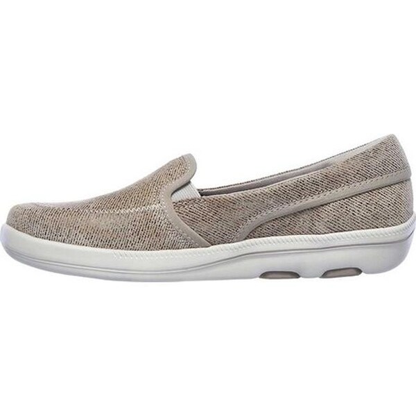 skechers on the go bliss diva