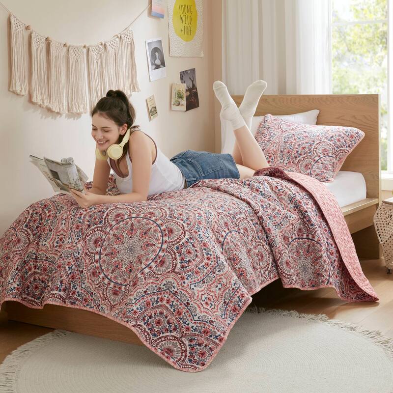 Chelsea Square Valerie Boho Floral Reversible Quilt