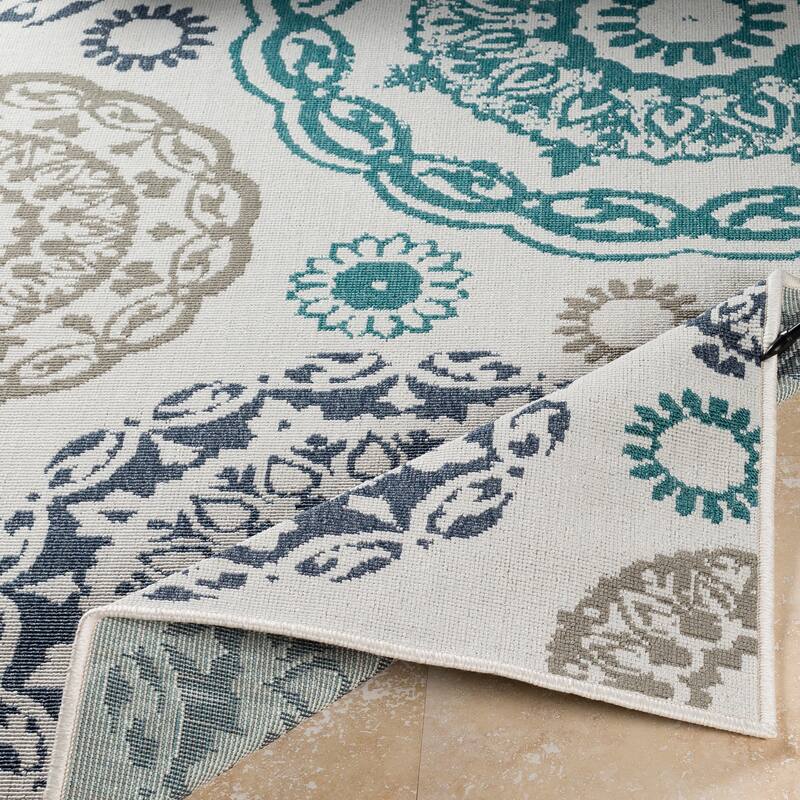 Arrigo Transitional Indoor/ Outdoor Area Rug - 7'3" Round - 7'3" Round