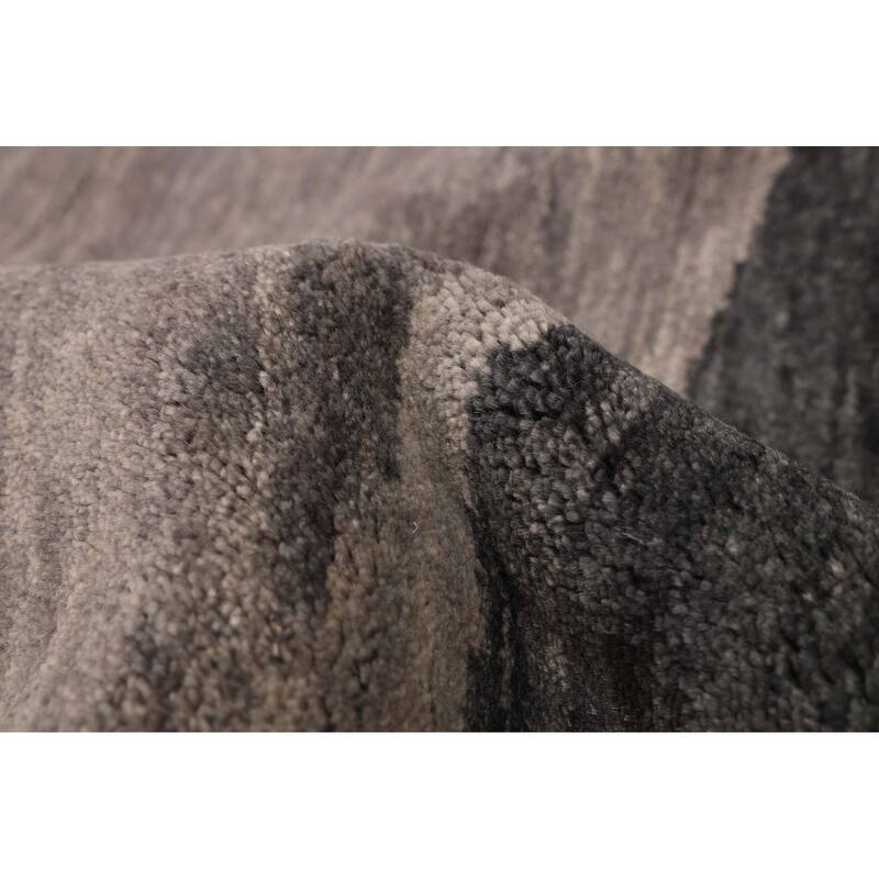 ECARPETGALLERY Hand-knotted Peshawar Ziegler Grey Wool Rug - 5'1 x 6'8