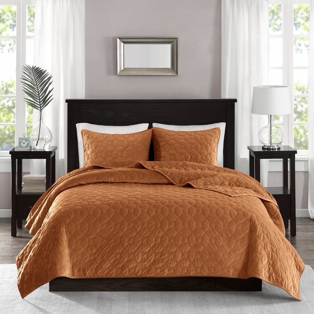 Madison Park Emery 3 Piece Velvet Quilt Set