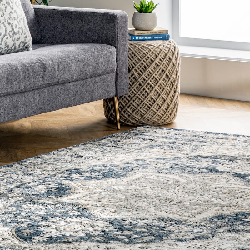 Nuloom Darcie Traditional Medallion Area Rug