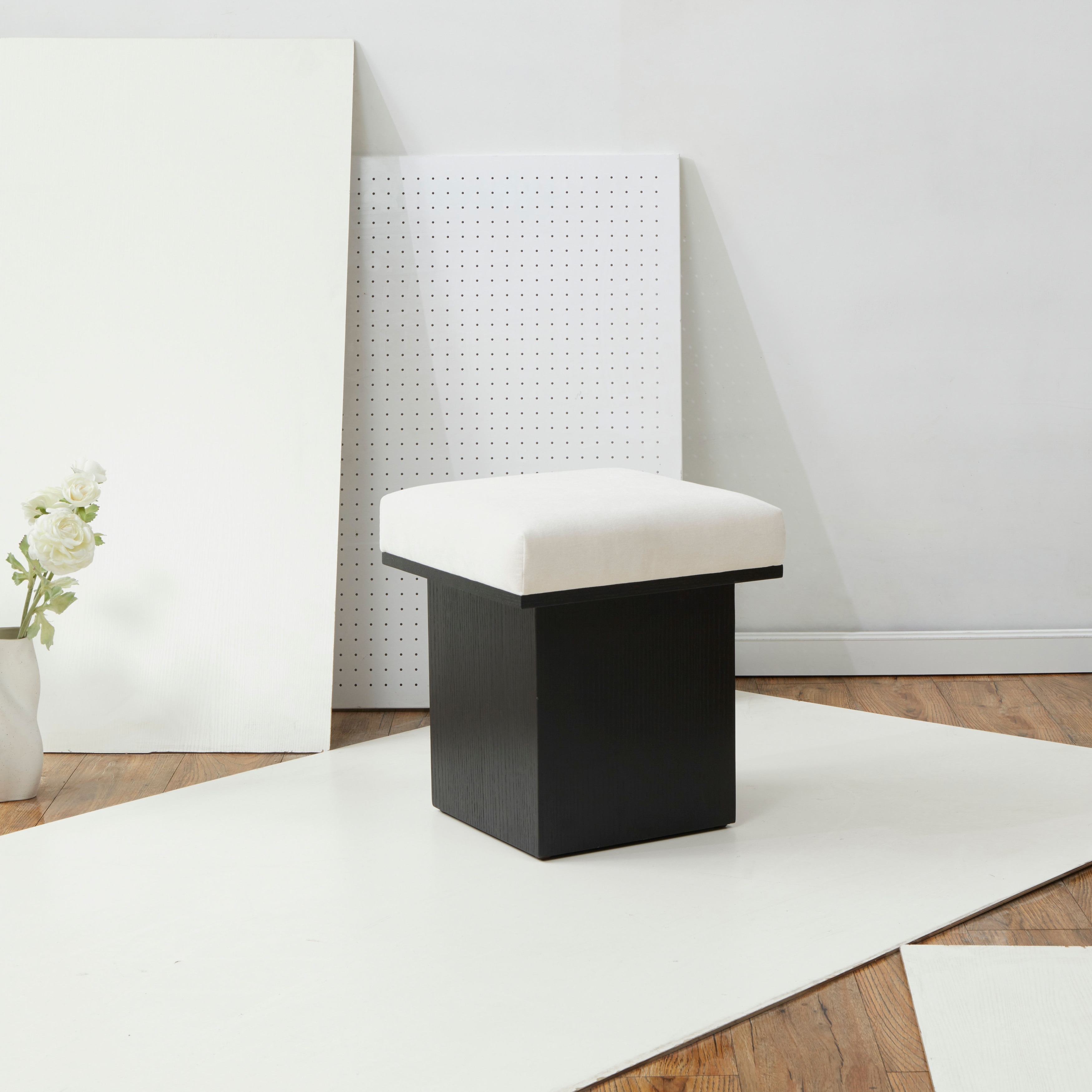 SAFAVIEH Couture Bourke Velvet And Wood Square Ottoman