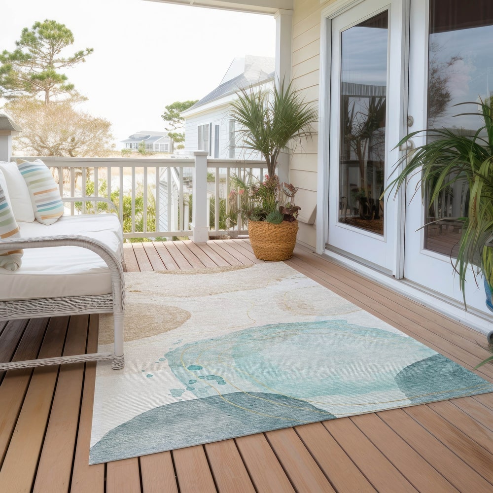 Machine Washable Indoor/ Outdoor Modern Shapes Chantille Rug