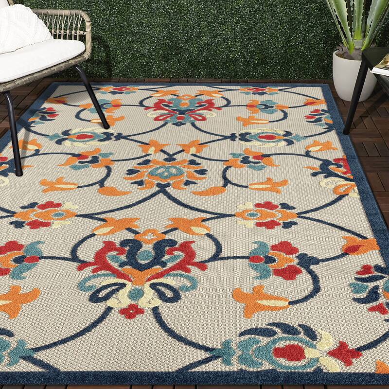 Sevita Floral Damask High-Low Indoor/Outdoor Area Rug
