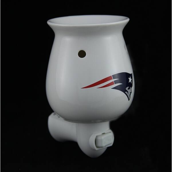 Shop Nfl New England Patriots Plug In Scented Oil Or Wax Warmer Nightlight Off White Overstock 16756779