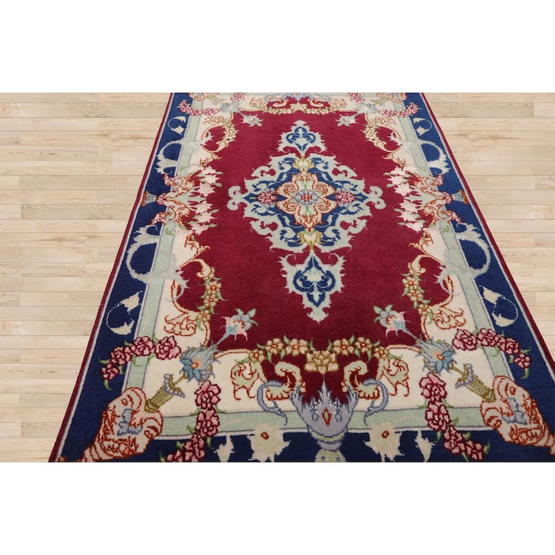 2'1''x3'2'' Hand Knotted Wool Mauve Traditional 250 KPSI Rug - 2' 1'' x 3' 2''