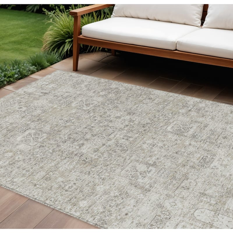 HomeRoots Floral Transitional Rectangle Outdoor Rug - 9' X 12'