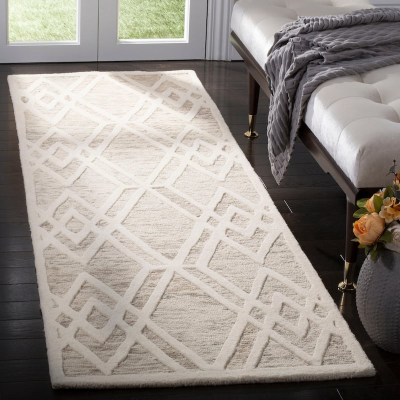 SAFAVIEH Handmade Cambridge Chieko Modern Wool Rug - 2'6" x 8' Runner - Light Brown/Ivory