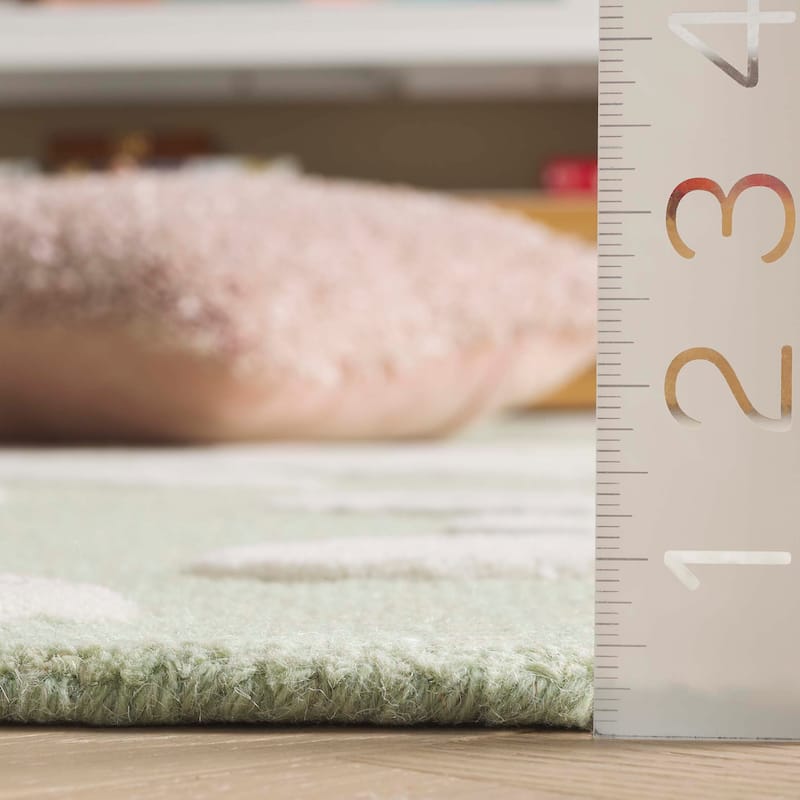 SAFAVIEH Handmade SAFAVIEH Kids Fleurette & Tween Wool Rug