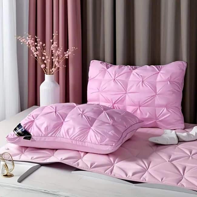 Set of 1/2 Pinch Pleat Pillows for Bed,Fluffy Down Alternative Pillow Soft Support Pillow for Side Sleeping