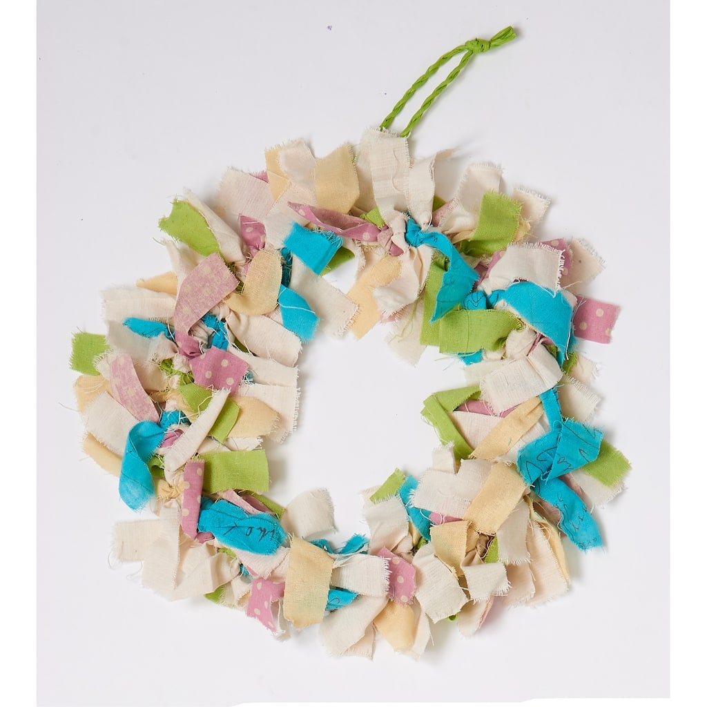 18" Rag Tie Wreath - 18