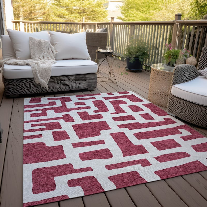 Machine Washable Indoor/ Outdoor Chantille Contemporary Geo Rug