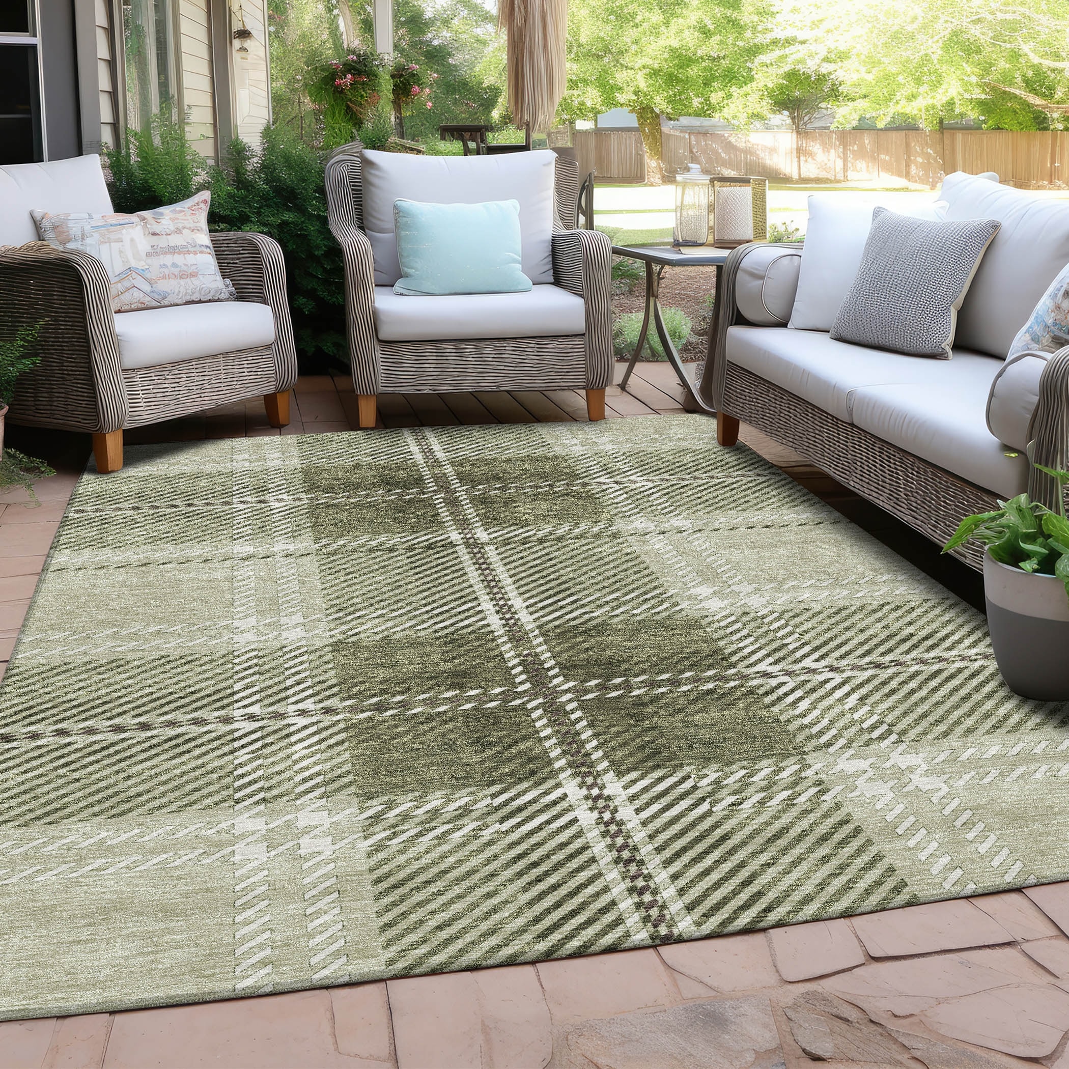 Machine Washable Indoor/ Outdoor Chantille Plaid Cozy Rug