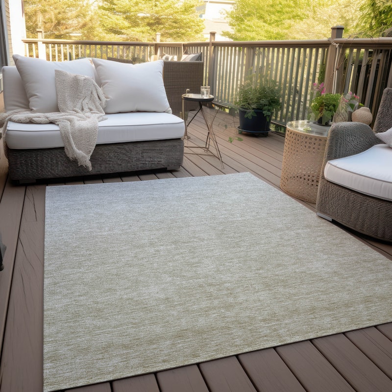 Machine Washable Indoor/ Outdoor Chantille Solid Ombre Rug - Beige - 5' x 7'6"